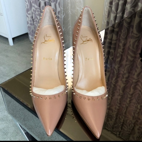 Christian Louboutin Anjalina Nude Pumps - Picture 2 of 11